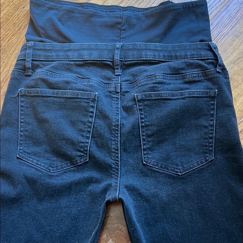 GAP True Skinny Maternity Jeans in Black - Picture 3 of 5